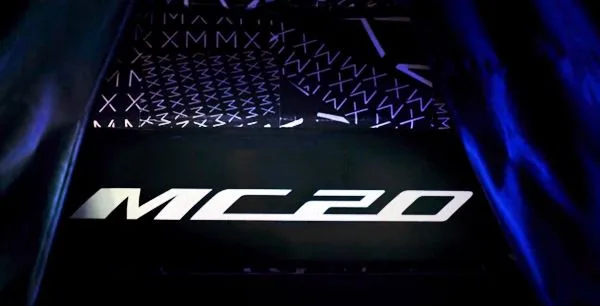 2021 Maserati MC20 Engine