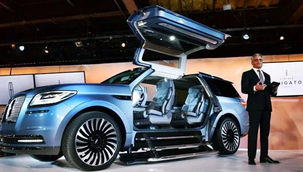 New 2022 Lincoln Navigator Hybrid