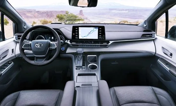 New 2022 Toyota Sienna Interior