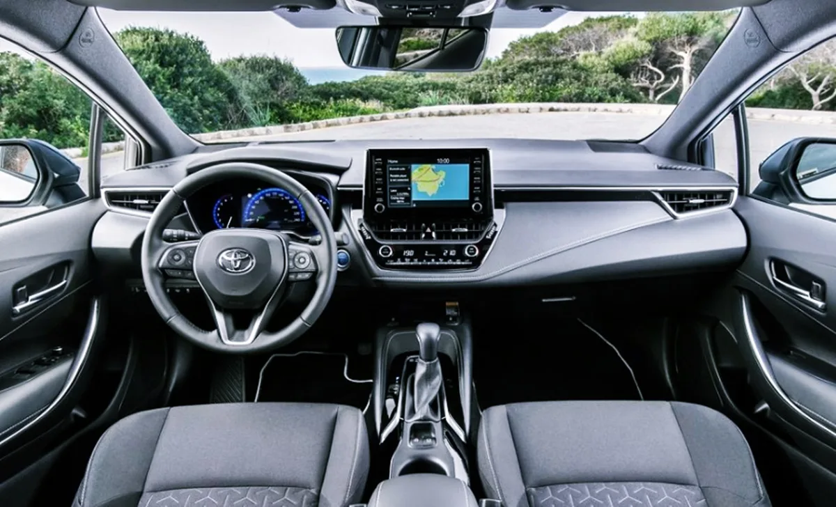 2022 Toyota Avalon Interior